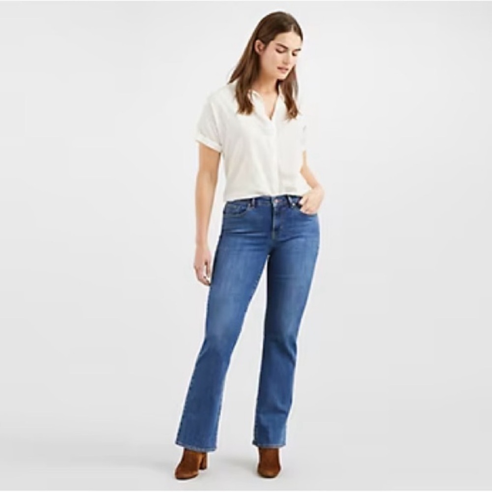 Levi’s 512 Perfectly Slimming Bootcut Size 10 short